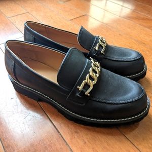 BCBGeneration black platform loafers with gold detail - Size 8